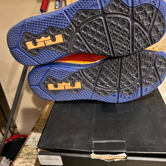 Airmax Lebron X Low - Picture 3 of 5